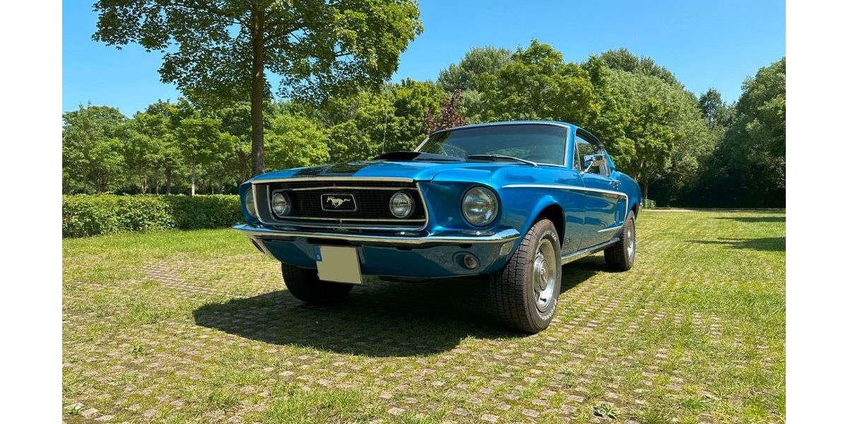 Ford Mustang 76.598 km 79.900 &euro; Hamminkeln 46499