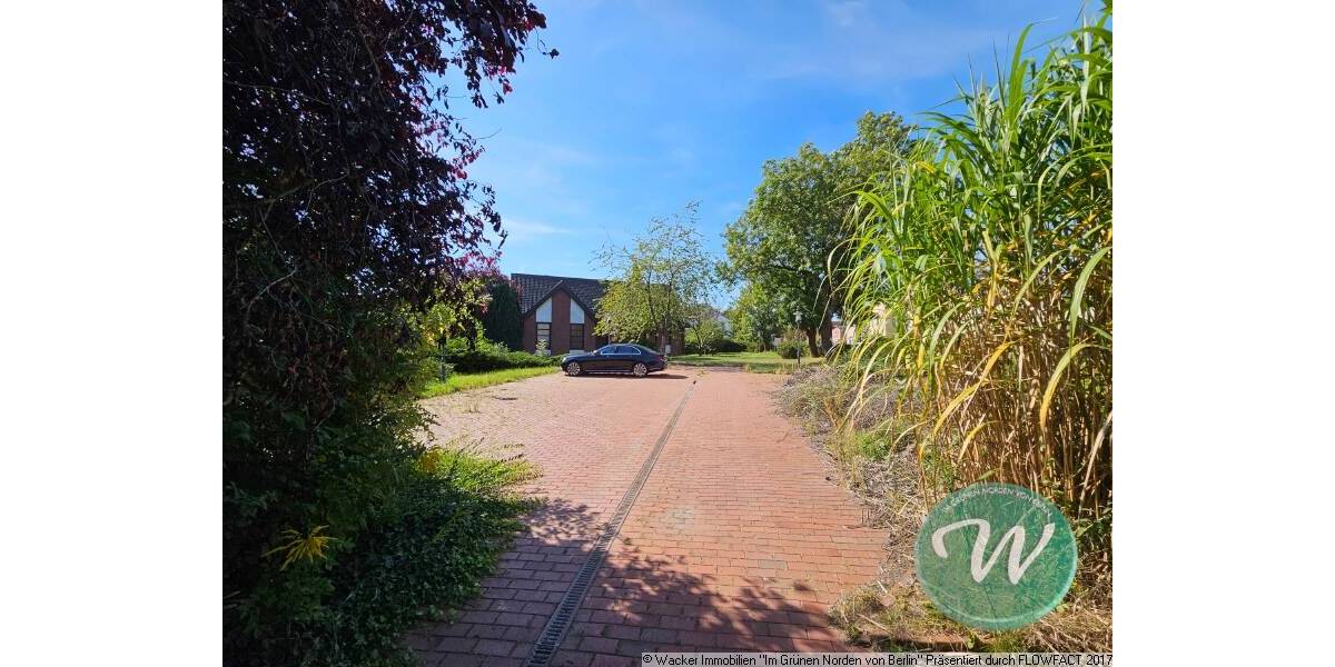 Einfamilienhaus Friedland - 7 Zimmer, 250 m&sup2;, 196.000&euro; | Angebot:25741060