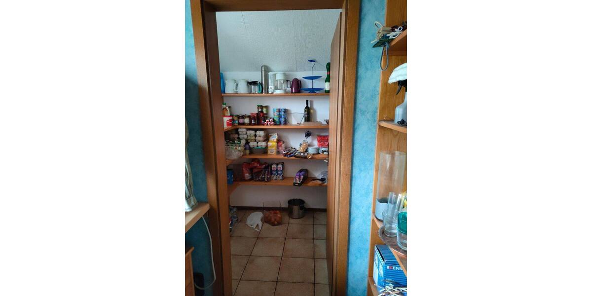 Etagenwohnung Holzheim - 5 Zimmer, 120 m&sup2;, 1.350&euro; | Angebot:26840382