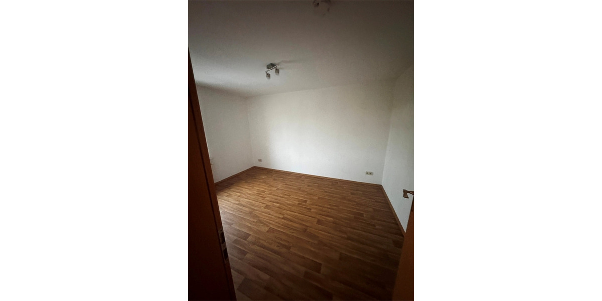 Etagenwohnung Wiehe Wiehe - 3 Zimmer, 65 m&sup2;, 330&euro; | Angebot:25209911