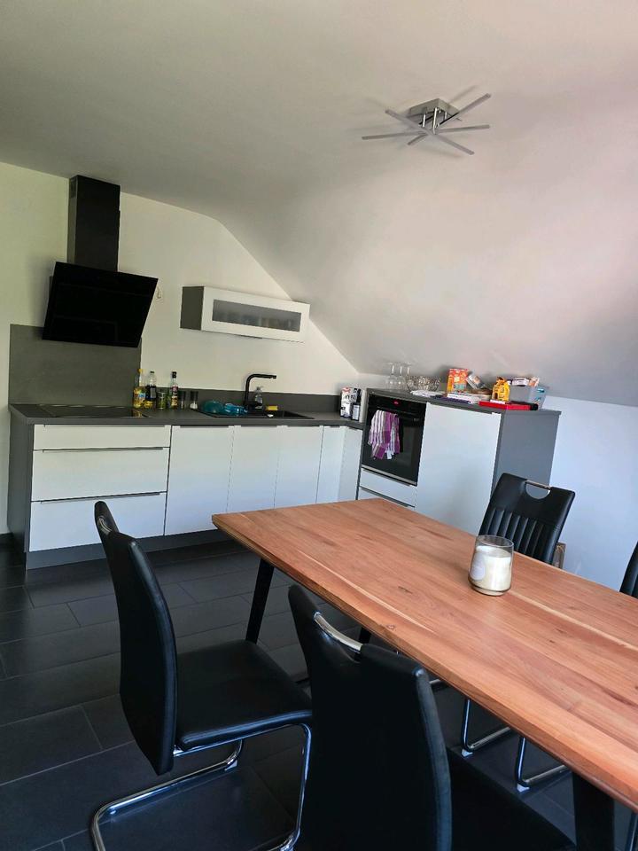 Dachgeschoßwohnung 86 m² Sandweier voll renoviert