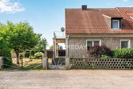 Familienfreundliche Doppelhaushälfte mit 5 Zimmern, Keller und schönem Garten 5 zimmer