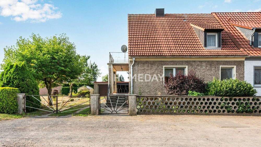 Familienfreundliche Doppelhaushälfte mit 5 Zimmern, Keller und schönem Garten 5 zimmer