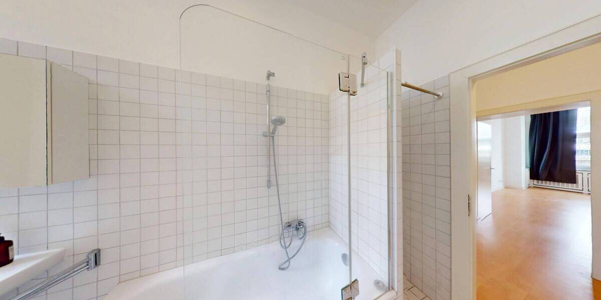 Etagenwohnung Düsseldorf Friedrichstadt - 2 Zimmer, 81 m&sup2;, 1.100&euro; | Angebot:26379723