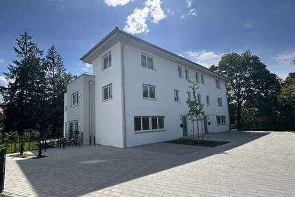 Haus Unterföhring - 7 Zimmer, 337 m&sup2;, 5.900&euro; | Angebot:23027084