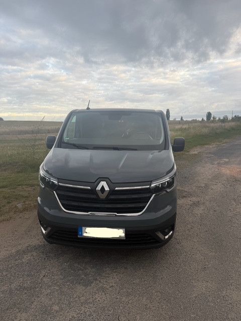 Renault Trafic 33.000 km 26.900 € Dresden 01219