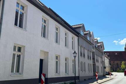 Haus Neukalen - 12 Zimmer, 324 m&sup2;, 359.000&euro; | Angebot:25566313