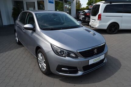 Peugeot 308 97.000 km 9.990 &euro; Babenhausen 64832