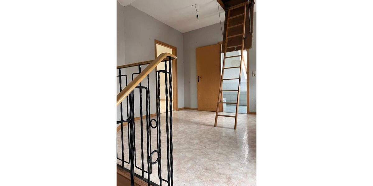 Besichtigung , Mi.14.01.15-16 UHR, Grosses EFH, 4 Zi., 120 qm, 795 qm Grund, 1.250 € NKM 4 zimmer