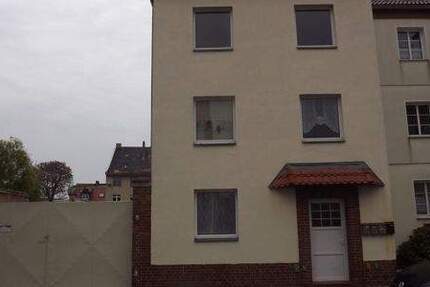 Solides Mehrfamilienhaus mit großem Grundstück 7 zimmer