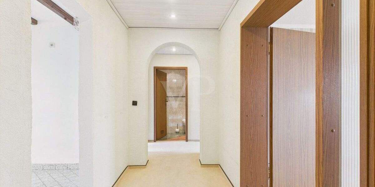 Etagenwohnung Niederwerrn - 3 Zimmer, 90 m&sup2;, 199.000&euro; | Angebot:25732000