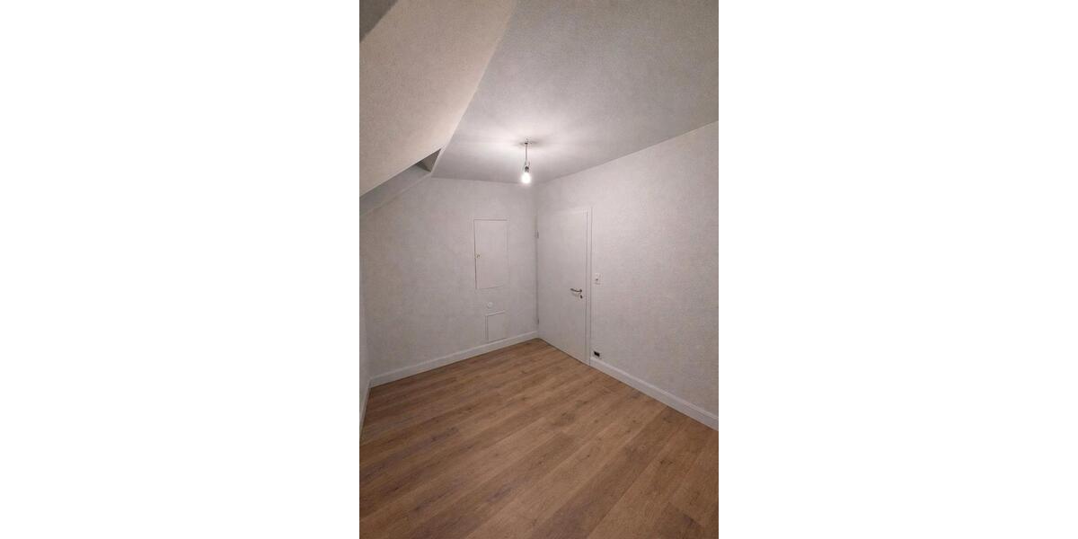Bad Bergzabern neu renovierte 2 Zi WG. 3 zimmer
