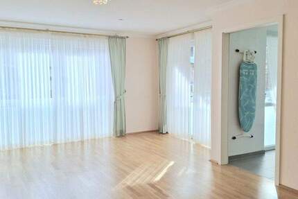 Barrierearme Eigentumswohnung mit Balkon und Tiefgaragenstellplatz in der Recklinghäuser Innenstadt - Wohnung Recklinghausen Stadtmitte | Angebot:25746775