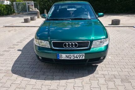 Audi A4 151.700 km 3.600 &euro; berlin 12207