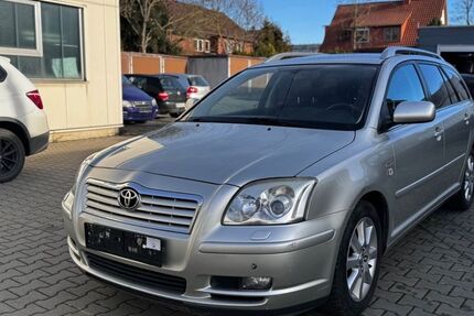 Toyota Avensis 203.000 km 3.899 € Nörten Hardenberg 37176
