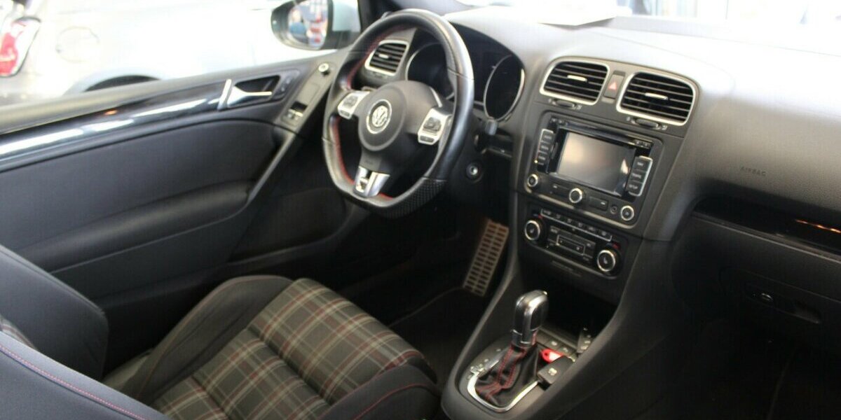 VW Golf 2.0 GTI DSG 101.082 km 12.980 &euro; Euskirchen 53881