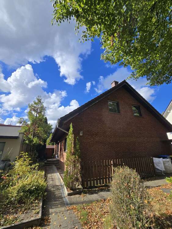 Haus zum Kaufen in GlienickeNordbahn 670.000 € 171 m² 7 zimmer