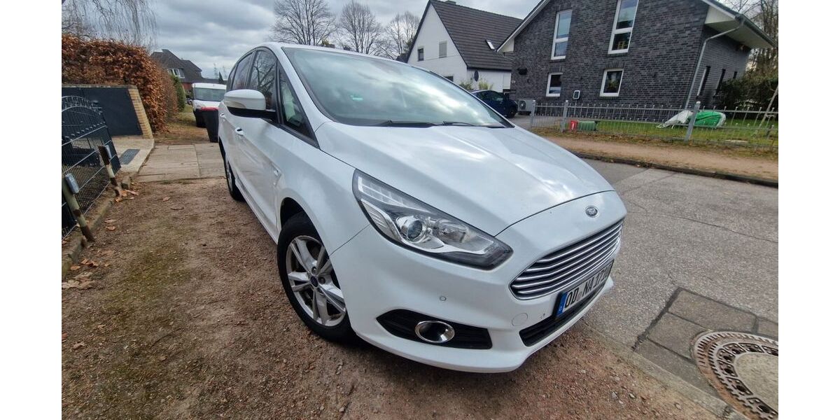 Ford S-Max 217.764 km 9.490 &euro; Barsbüttel 22885