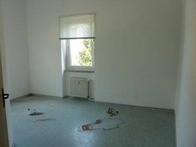 Gewerbeobjekt Weißenfels - 5 Zimmer, 105 m&sup2;, 595&euro; | Angebot:25733075