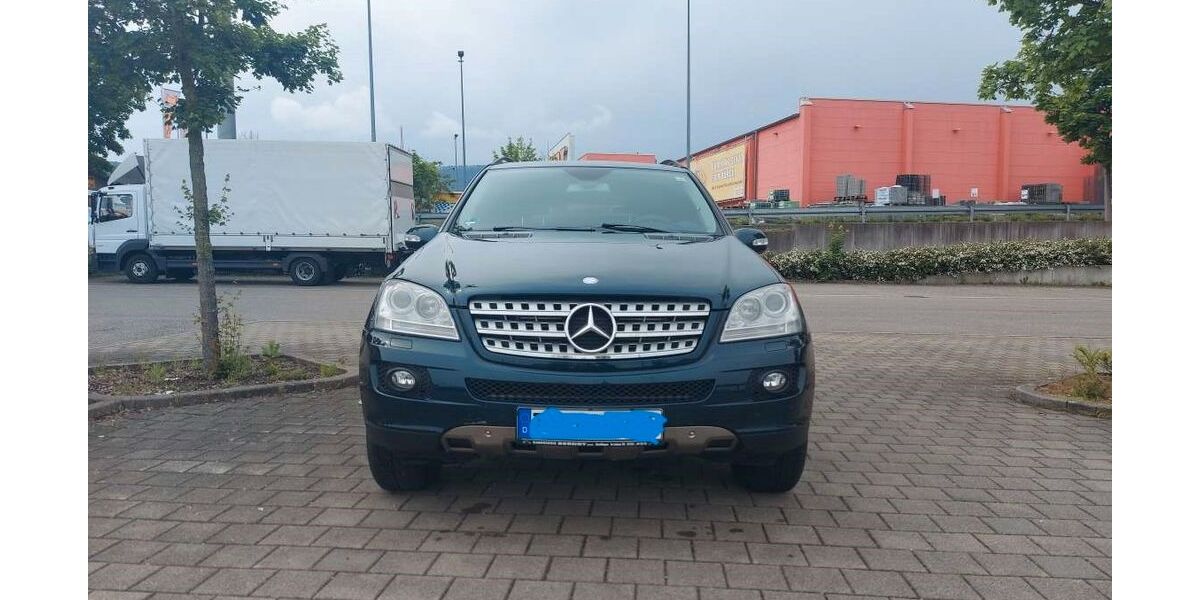 Mercedes-Benz ML 320 250.000 km 7.800 &euro; Gomaringen 72810