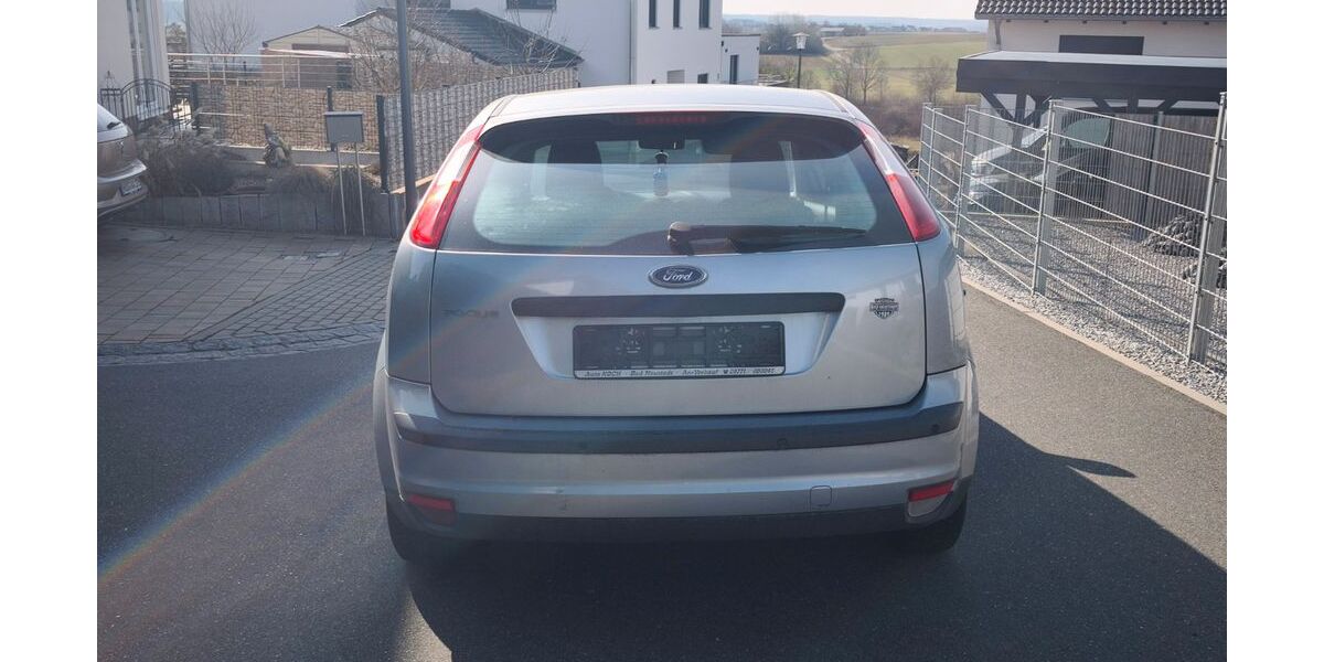 Ford Focus 156.096 km 990 &euro; lonnerstadt 91475