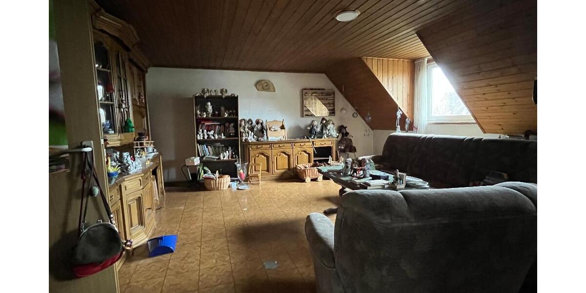 Verschlafenes 2 Familienhaus mit viel Potential in Hilpoltstein OT freut sich auf Verjüngungskur - Zweifamilienhaus Hilpoltstein Hofstetten | Angebot:26222731