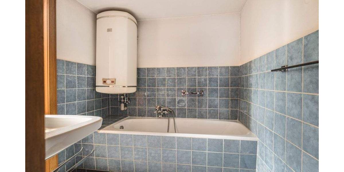 Eine Immobilie - viele Möglichkeiten! Einfamilienhaus mit Garage und großem Garten in Horbach 6 zimmer