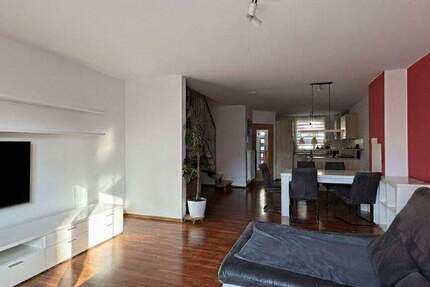 Haus Villingen-Schwenningen Villingen - 5 Zimmer, 136 m&sup2;, 448.000&euro; | Angebot:25536261