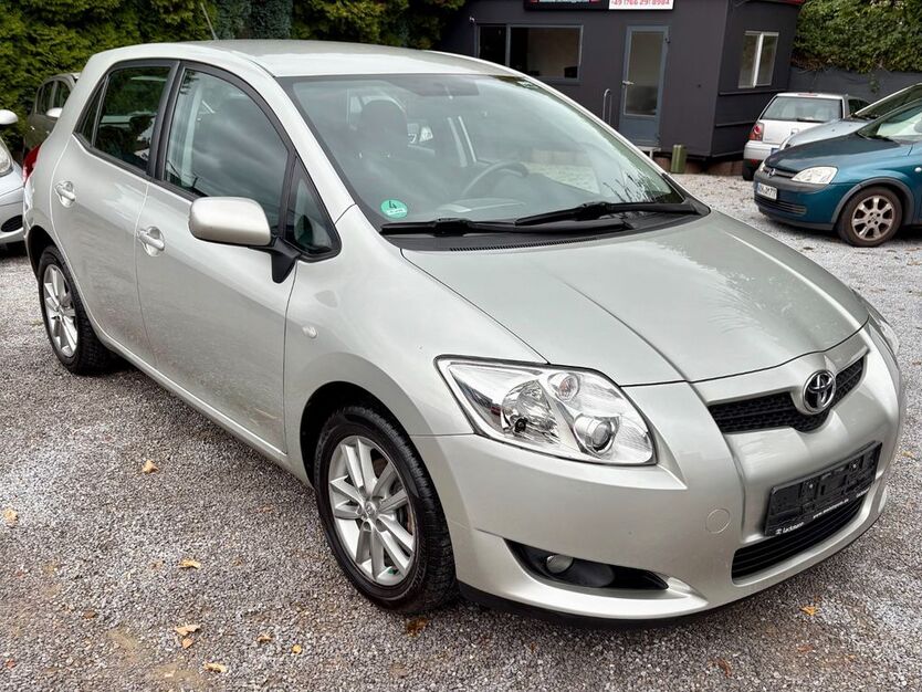 Toyota Auris 82.299 km 5.900 € Schwelm 58332