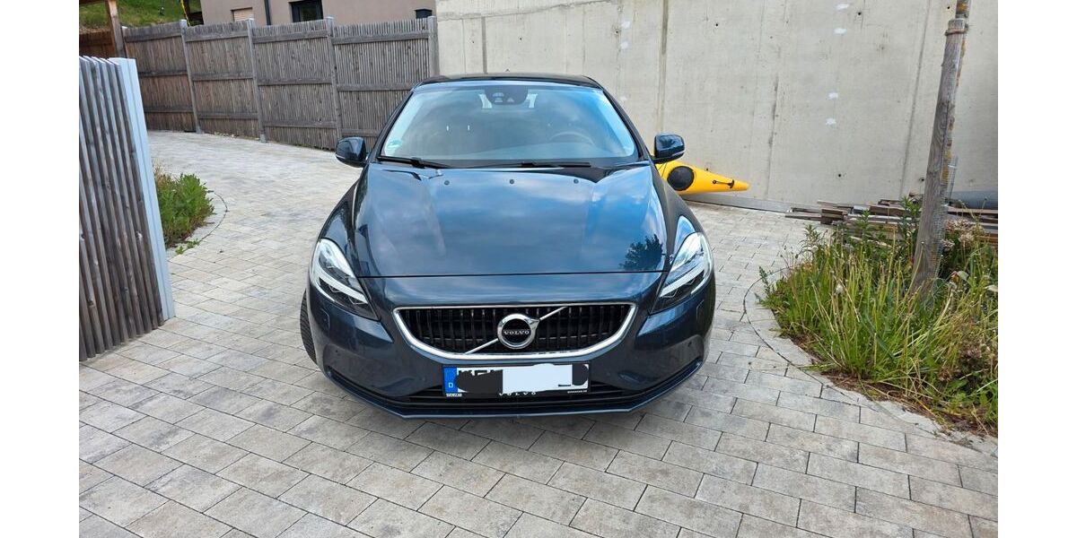 Volvo V40 138.000 km 10.500 &euro; Bad Abbach 93077