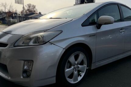 Toyota Prius 322.917 km 3.999 &euro; Frankfurt am Main 60386