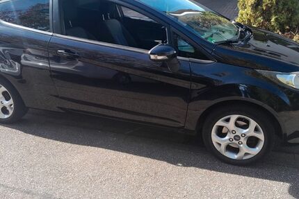 Ford Fiesta 153.567 km 3.600 &euro; Linkenheim-Hochstetten 76351