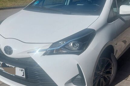 Toyota Yaris 52.000 km 9.100 &euro; Daun 54550