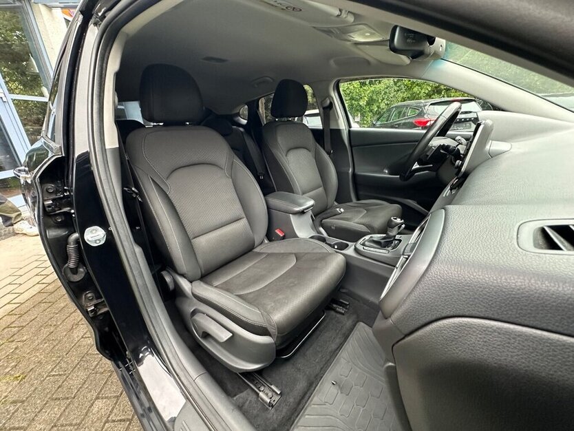 Hyundai i30 Fastback Fastback 1.4 T-GDI 140.000 km 11.990 € Rudolstadt 07407