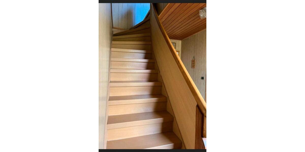 Einfamilienhaus Hillerse - 8 Zimmer, 220 m&sup2;, 1.600&euro; | Angebot:25246222