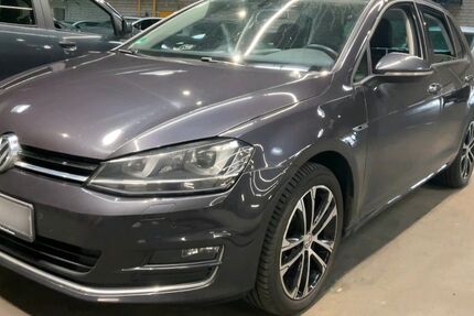 VW Golf 114.018 km 9.999 &euro; Abensberg 93326