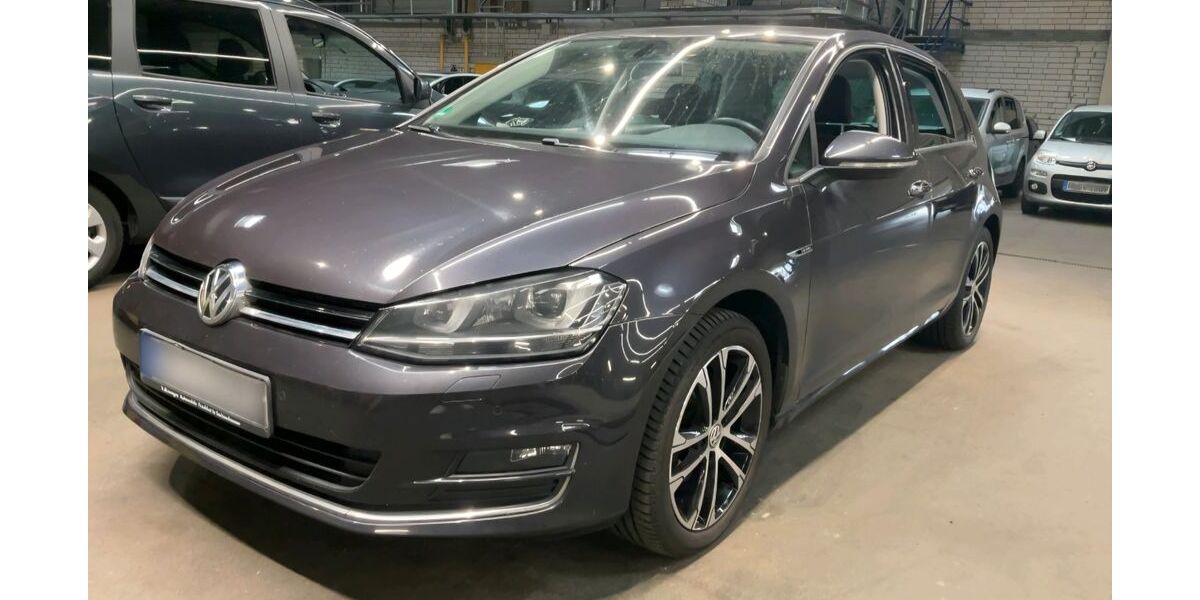 VW Golf 114.018 km 9.999 &euro; Abensberg 93326