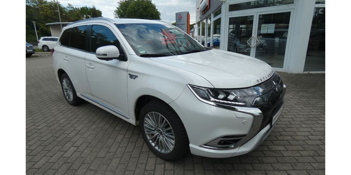 Mitsubishi Outlander 96.867 km 19.790 &euro; Radebeul 01445