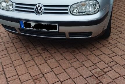VW Golf 192.196 km 2.500 &euro; Warstein 59581