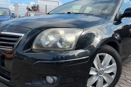 Toyota Avensis 237.450 km 1.990 &euro; Hildesheim 31137