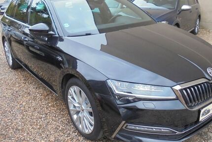 Skoda Superb 107.000 km 19.699 &euro; Duisburg 47249