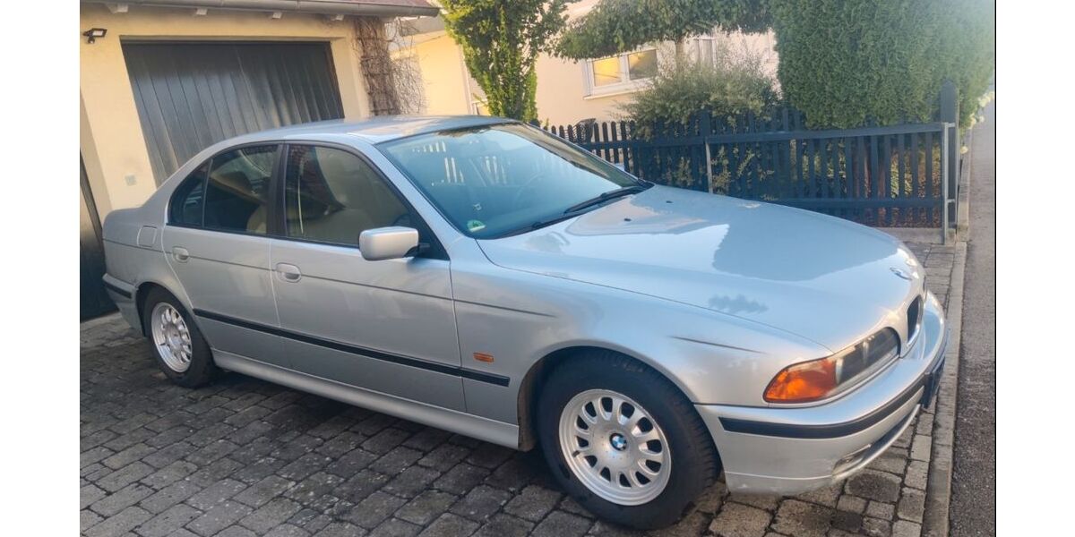 BMW 523 140.000 km 5.500 &euro; Babenhausen 87727