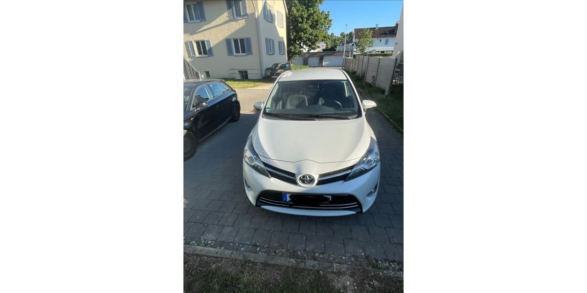 Toyota Verso 105.741 km 10.000 &euro; Bietigheim bissingen 74321