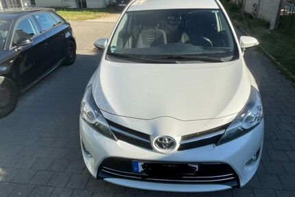 Toyota Verso 105.741 km 9.200 &euro; Bietigheim bissingen 74321