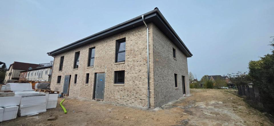Doppelhaushälfte Barmstedt - 4 Zimmer, 160 m&sup2;, 590.000&euro; | Angebot:26835997