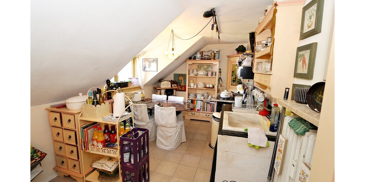 !! RARITÄT am SEE !! idyllisches JUWEL * 4-Zimmer-Dachgeschosstraum * Balkon und Gartennutzung * - Dachgeschoßwohnung Starnberg | Angebot:26551172
