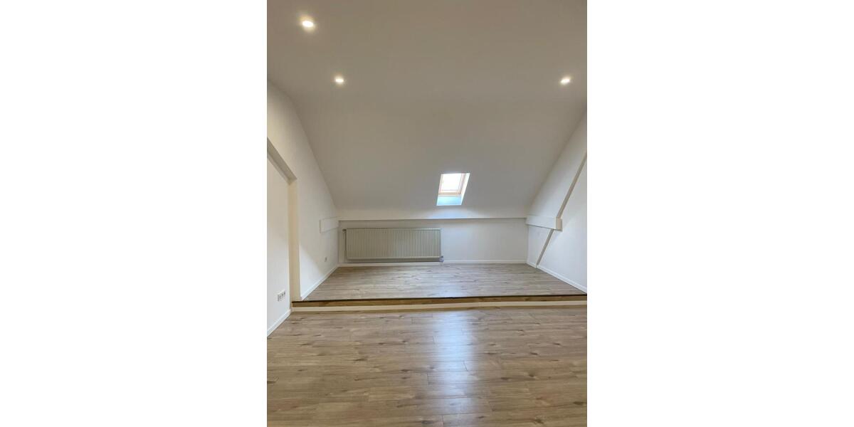 Dachgeschoßwohnung Zweibrücken - 3 Zimmer, 80 m&sup2;, 129.000&euro; | Angebot:27063833