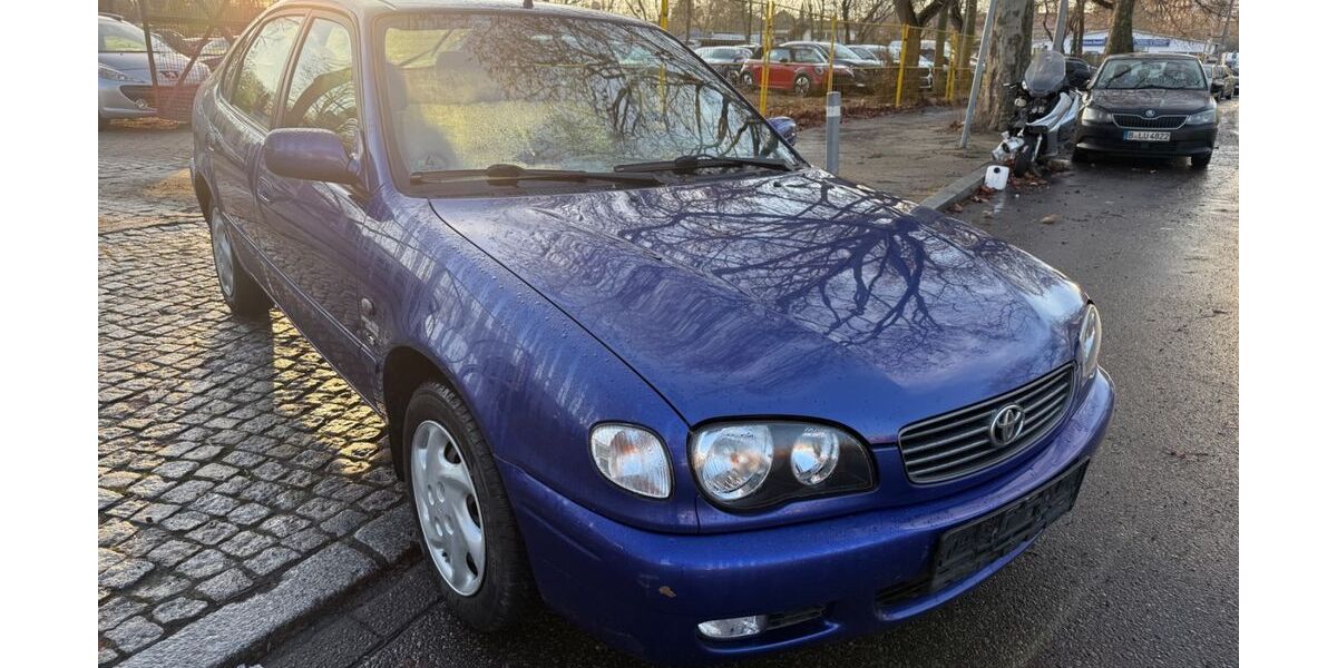 Toyota Corolla 130.000 km 2.980 &euro; Berlin 12109