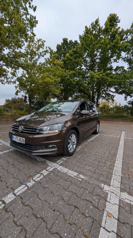 VW Touran 127.000 km 16.400 € Neustadt am Rübenberge 31535
