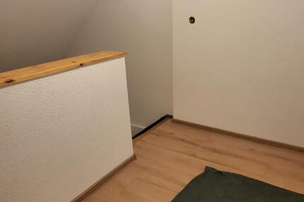 komplette Sanierte 2 ZW DG Wohnung in HN-Böckingen